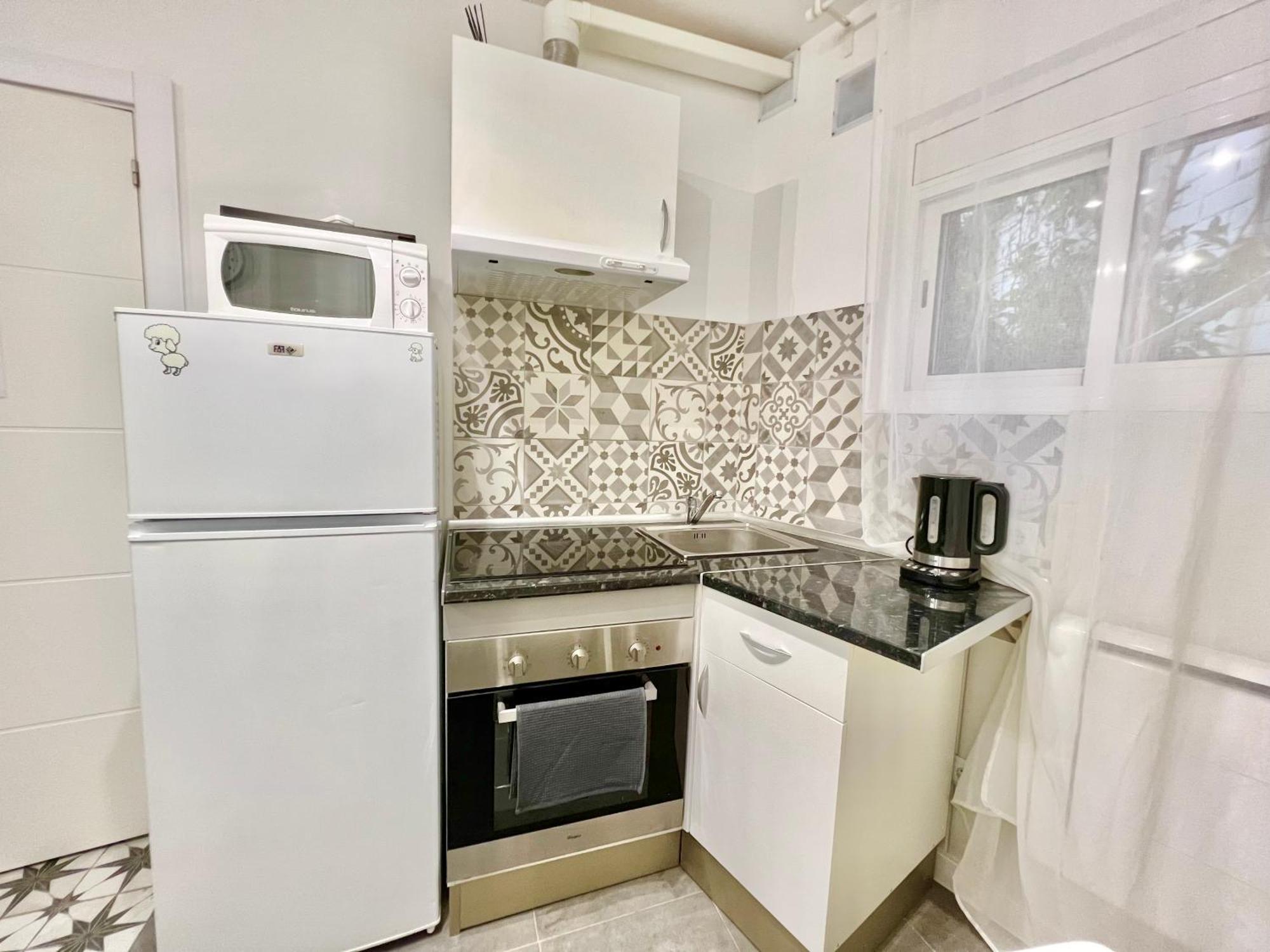 Cozy Suite Apartment, Wifi! Santa Coloma de Gramanet Eksteriør bilde