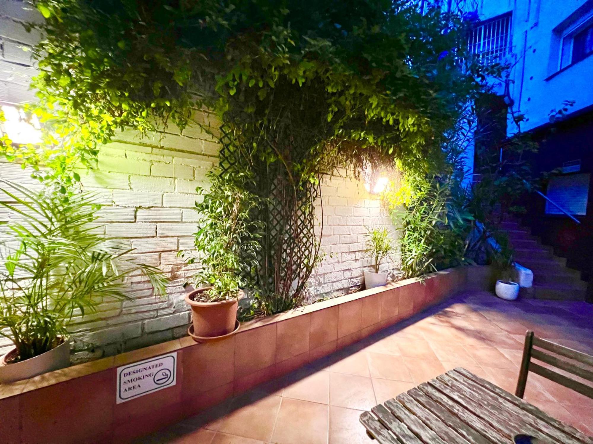 Cozy Suite Apartment, Wifi! Santa Coloma de Gramanet Eksteriør bilde